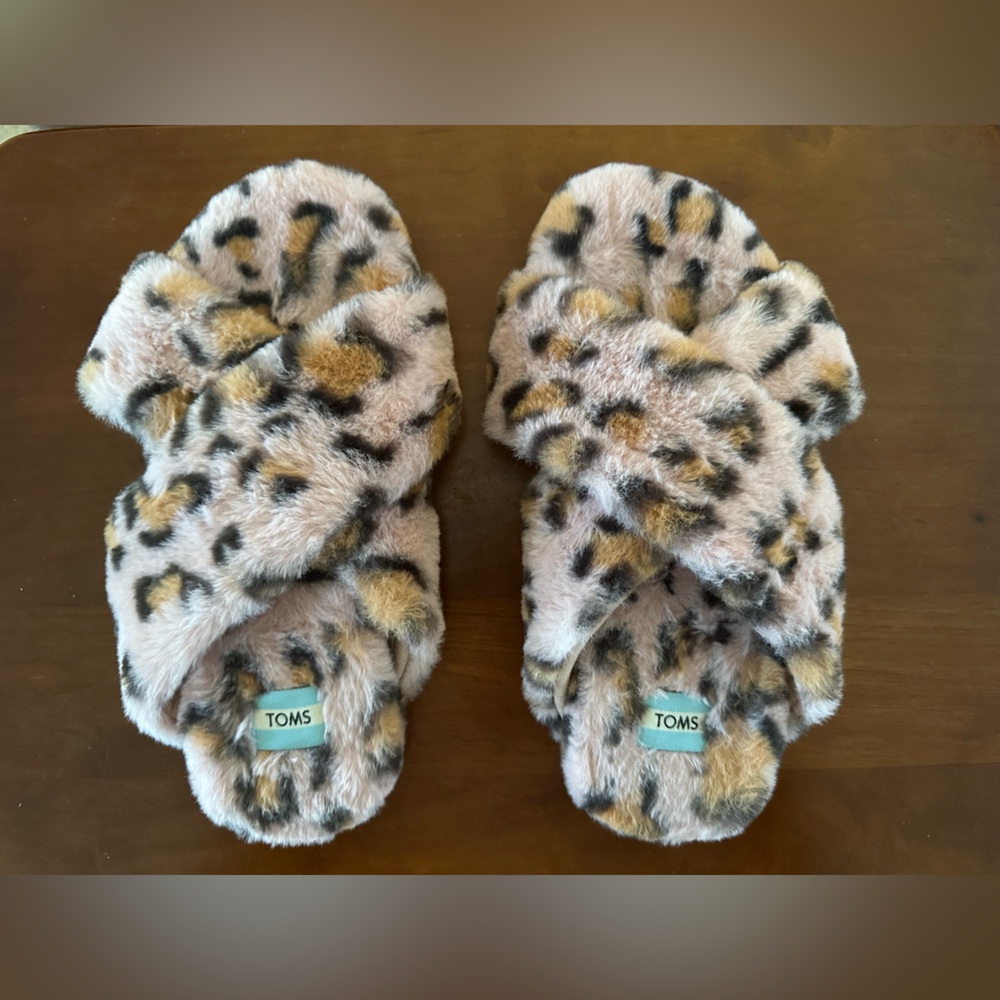 Toms Fuzzy Animal Print Slippers